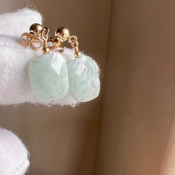 Vintage Green Stone 14KTGP Earrings - Picture 10 of 11